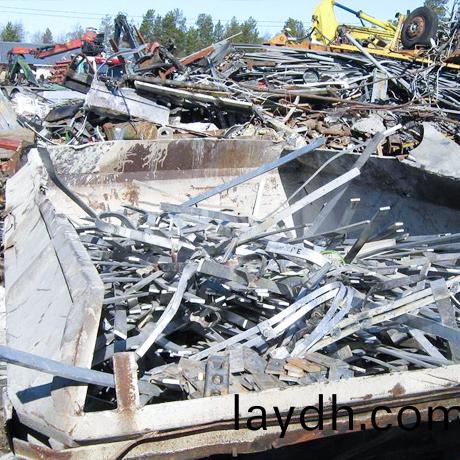 安徽日報：做好鄉(xiāng)村農村公路護欄的養(yǎng)護工作